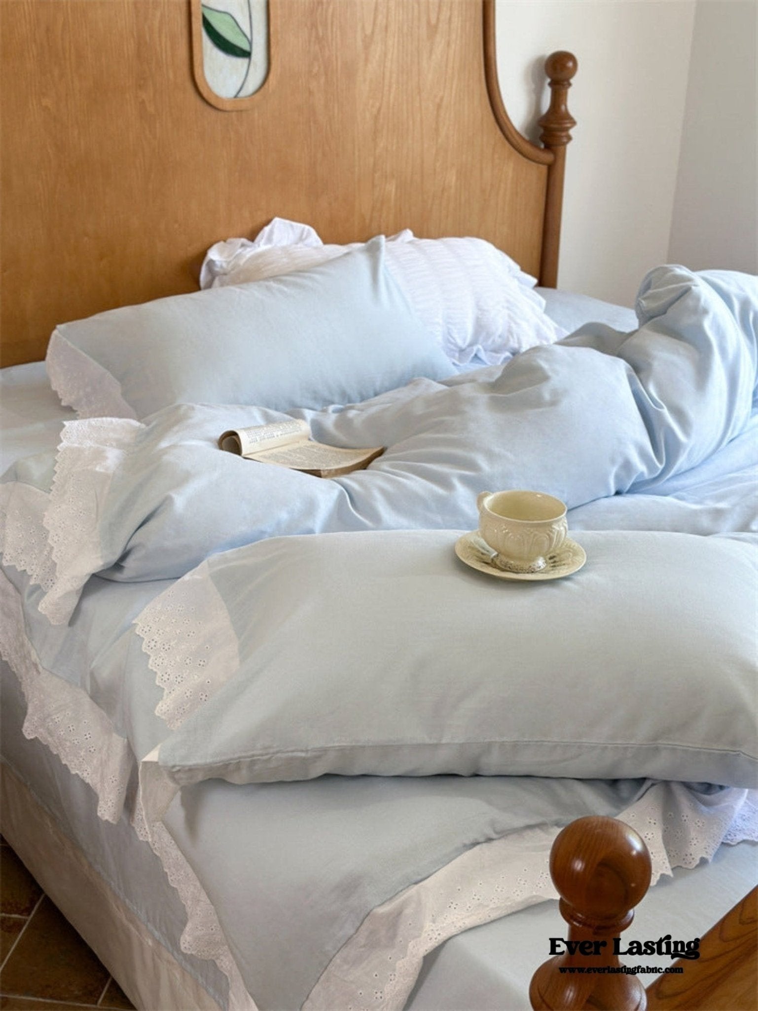 White Ruffle Lace Bedding Set / Purple - Ever Lasting