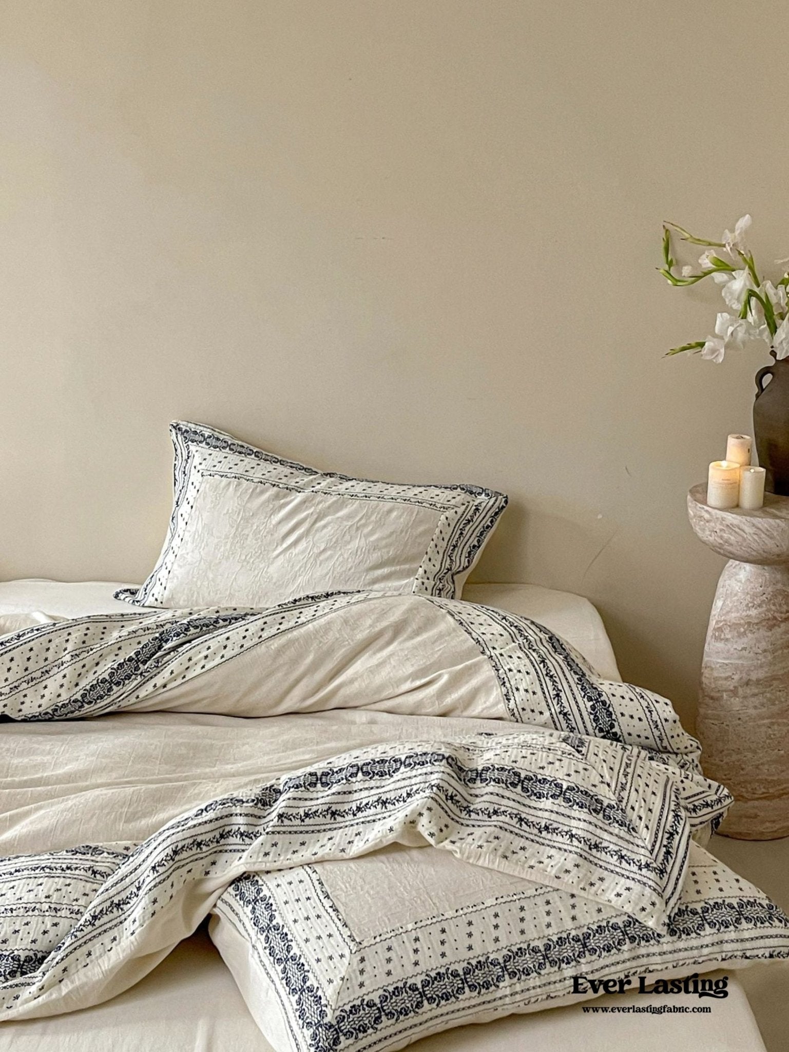 William Castle Luxury Jacquard Bedding Bundle - Ever Lasting