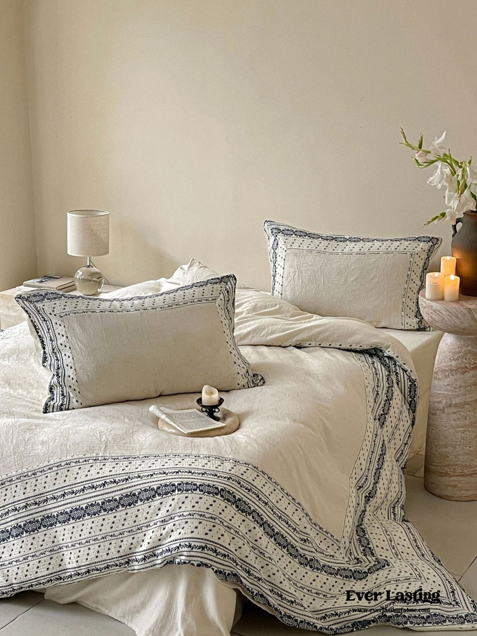 William Castle Luxury Jacquard Bedding Set - Ever Lasting