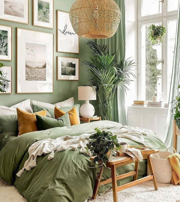 No Space? No Problem! : 5 Ways to Make Your Bedroom Feel Larger