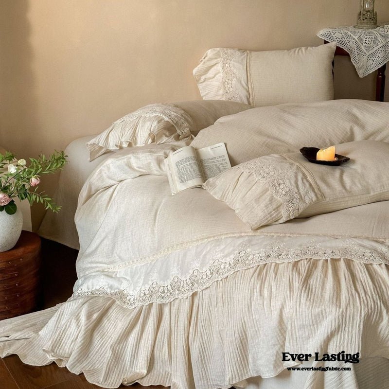A Guide for Styling Your Bed Based on Bedroom Size - Ever Lasting