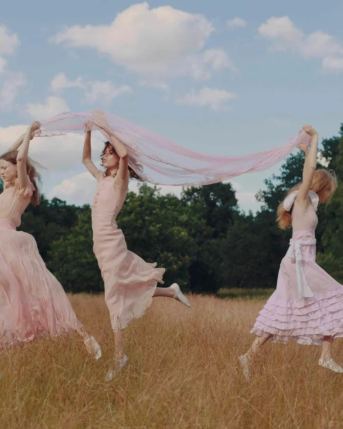 A Summery Virgin Suicides Bedroom For The Aesthetic Film Girly - Ever Lasting