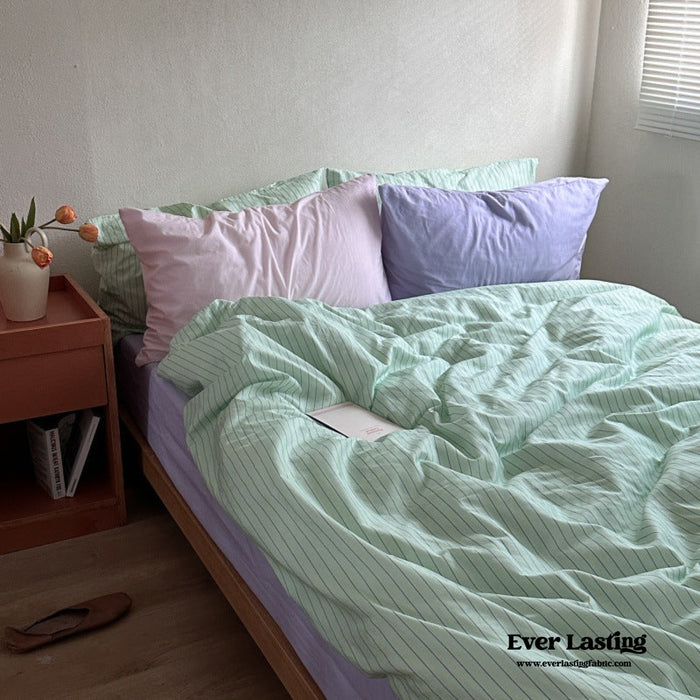 Bedroom Décor for Every Season: How to Refresh Your Space Without Buying New Sheets - Ever Lasting