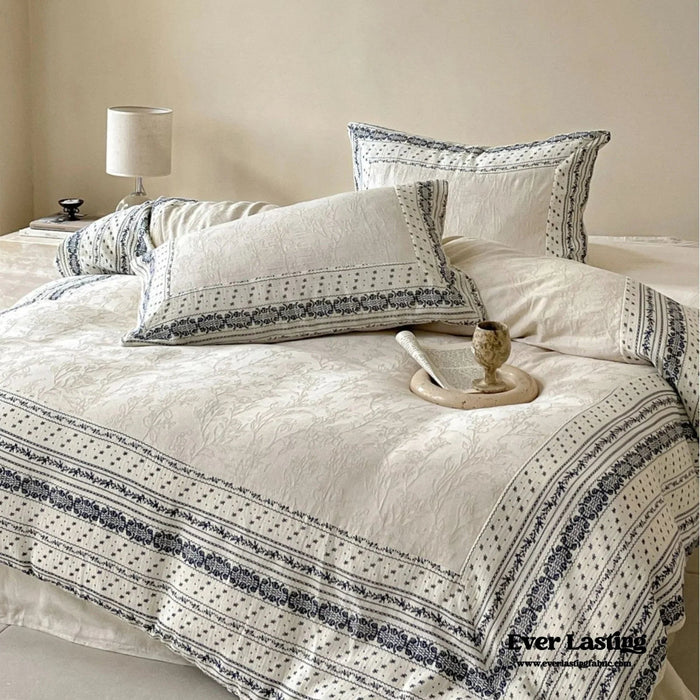 Cozy Gifts for Homebodies: Soft Bedding, Loungewear & Decor They’ll Never Want to Leave - Ever Lasting