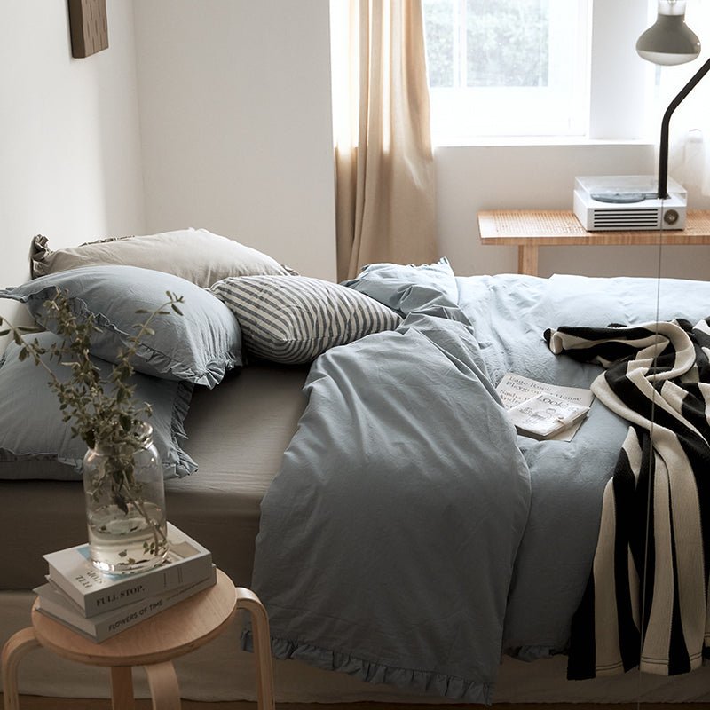 Cozy Winter Bedroom: Tips to Create a Warm, Inviting Retreat Cozy Winter Bedroom: Tips to Create a Warm, Inviting Retreat