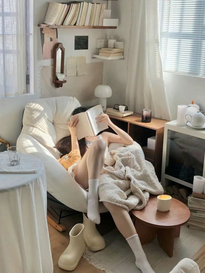 Dorm Room Personality: Eclectic Bedding and Loungewear Tips for Students 🌈 - Ever Lasting