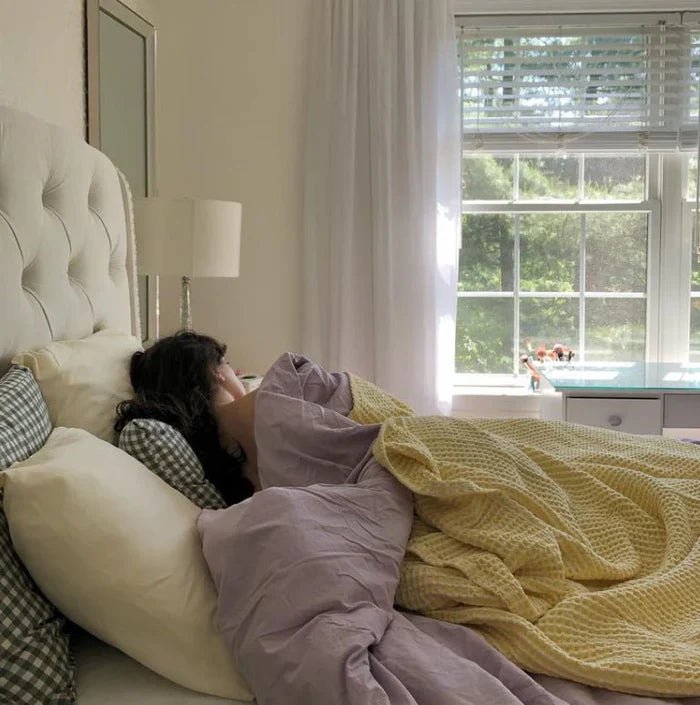 Gingham Galore: Embracing the Timeless Charm of Gingham in Your Bedroom Decor 🧡 - Ever Lasting