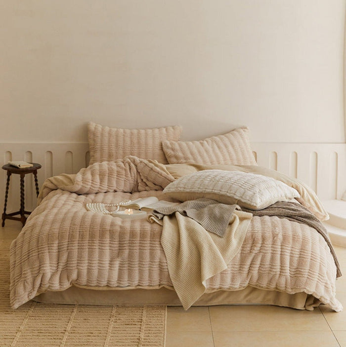 How to Style Layered Bedding for Year-Round Comfort - Ever Lasting