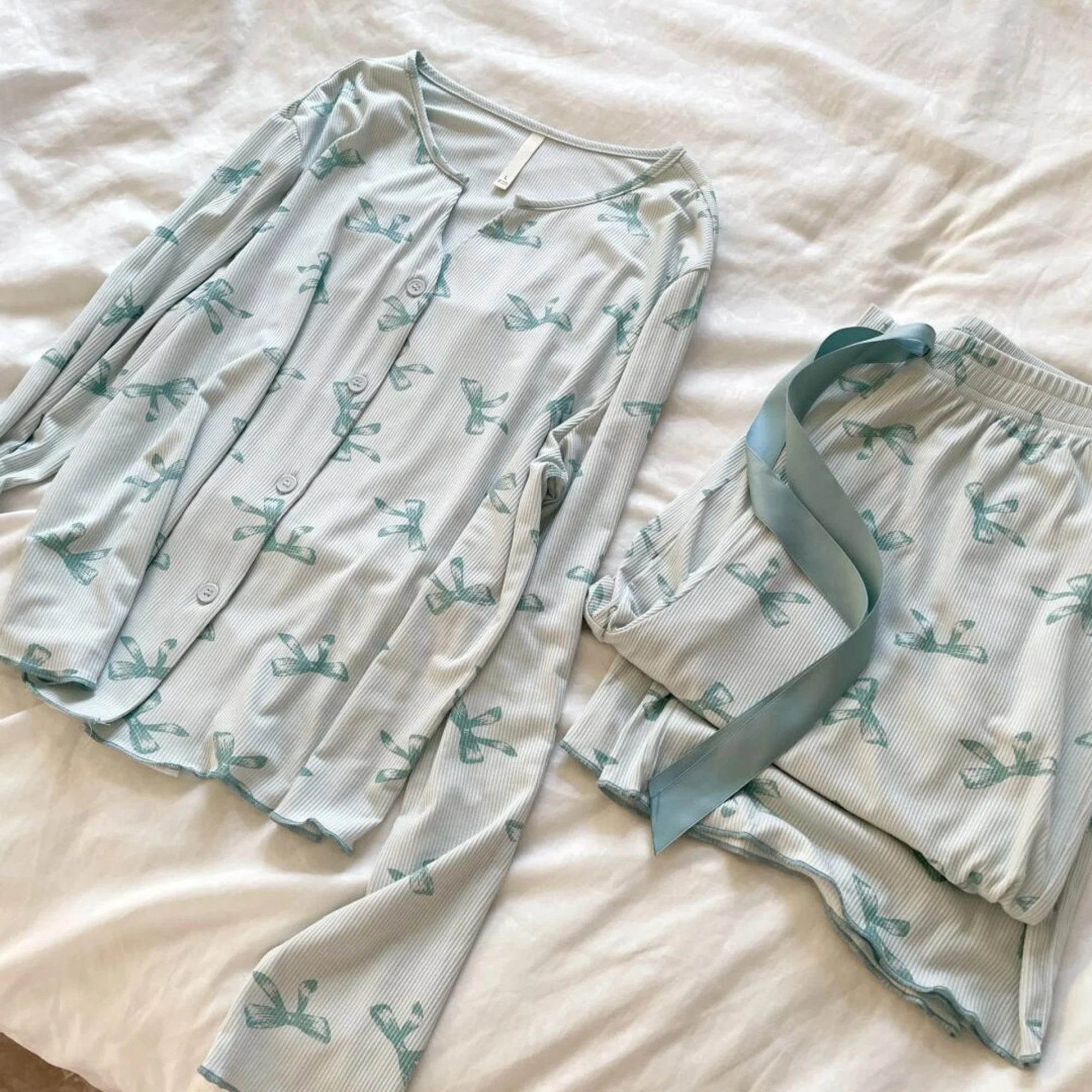 How to Style Loungewear That Actually Looks Chic at Home (With a Mini Styling Quiz) - Ever Lasting