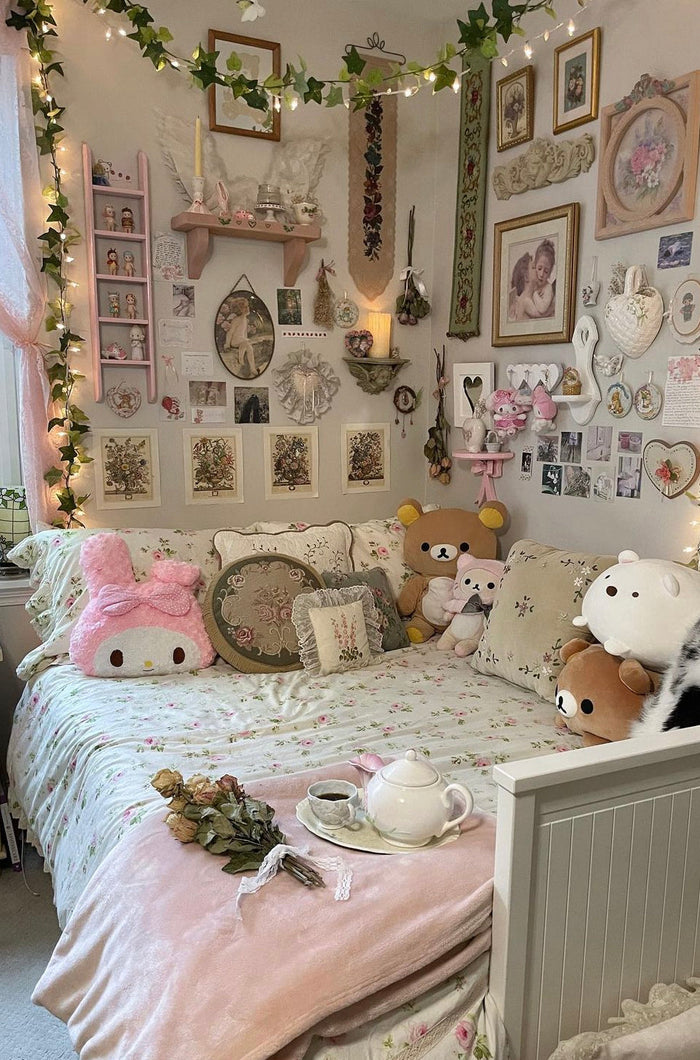 COQUETTE AESTHETIC BEDROOM BY EVER LASTING