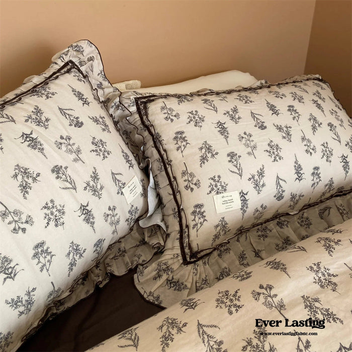 Maple Leaf Magic: Transform Your Room with Fall Bedding Bundles - Ever Lasting