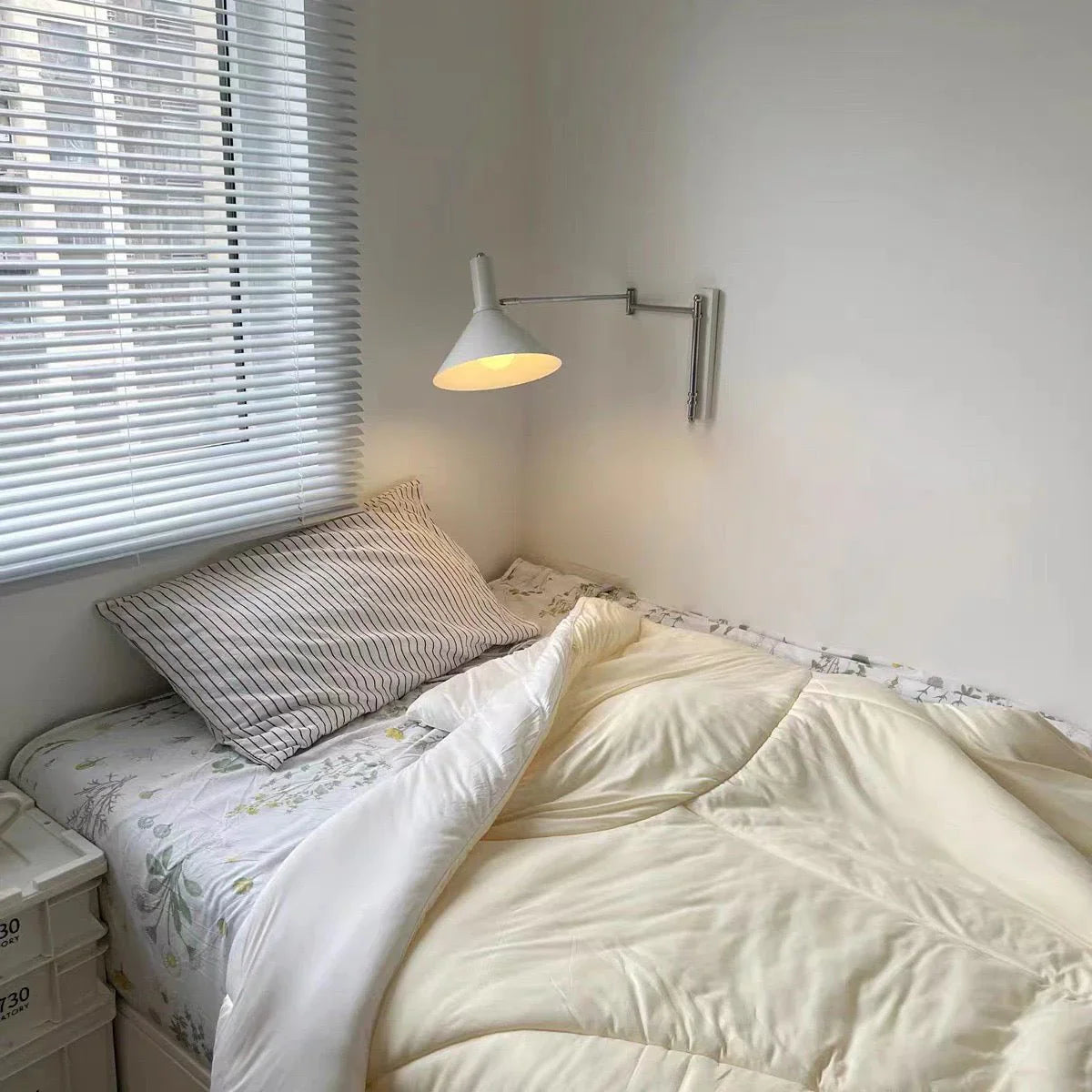Minimal Foldable Hanging Lamp / White