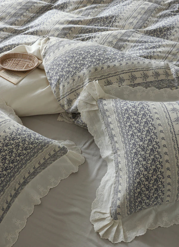 Winter Bedding Inspo by Ever Lasting