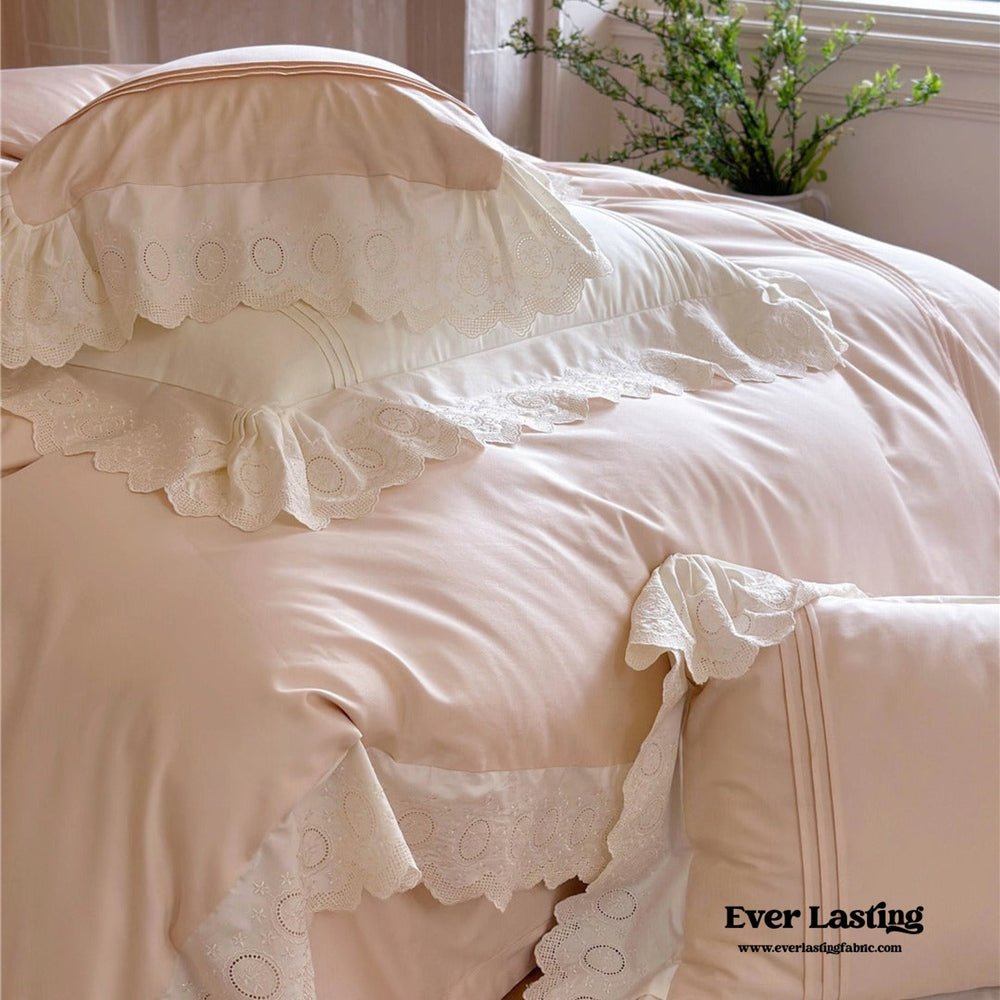 Romantic Bedroom Ideas: A Guide to the Art of Layering - Ever Lasting