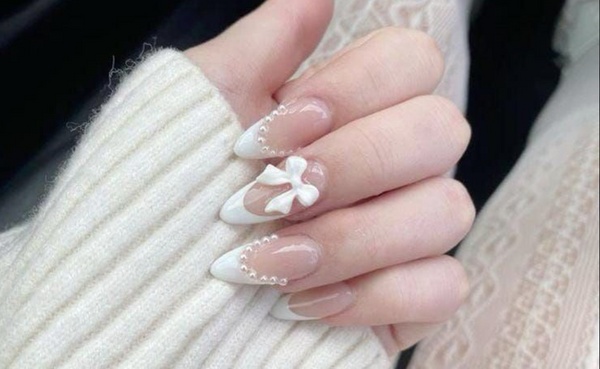 Nail and Bedding Inspo by Ever Lasting