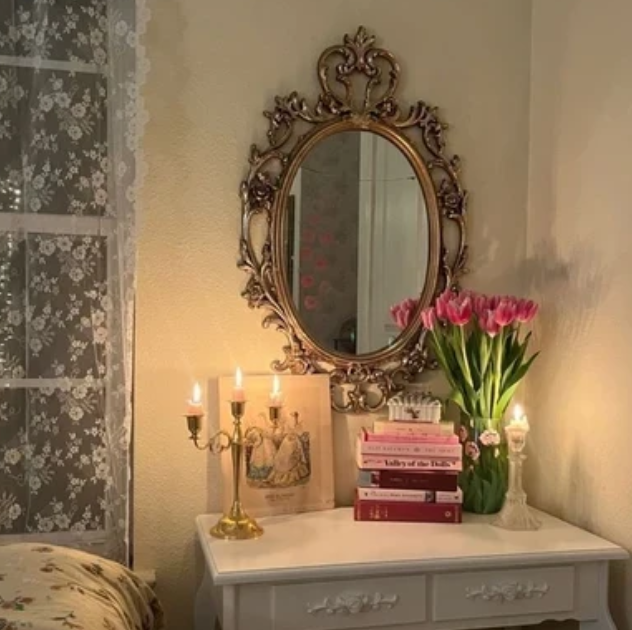 gothic romance bedroom inspo