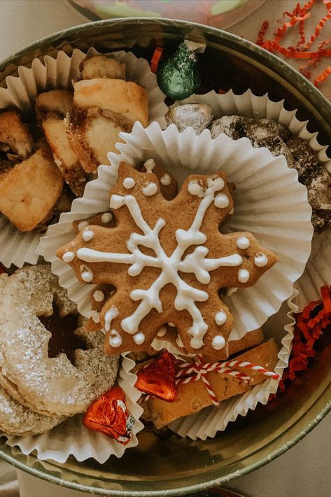 Sweet Dreams: Holiday Treats and Ever Lasting Sheets - Ever Lasting