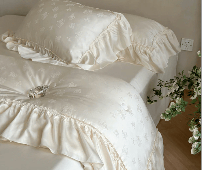 Textile Talk: Why Crinkled Cotton and Bouclé Are Trending in 2025 - Ever Lasting