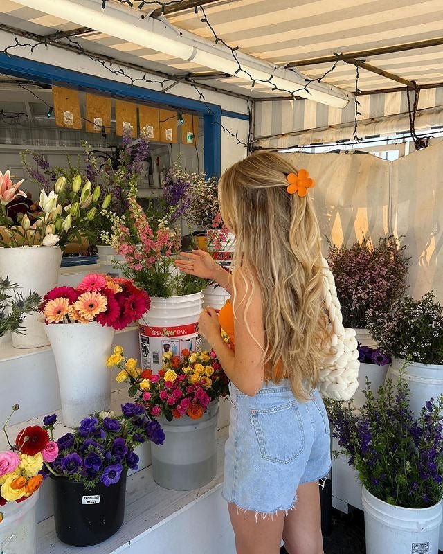 The Brighter The Better: Brighten Up Your Bedroom With Ever Lasting 🌸 - Ever Lasting