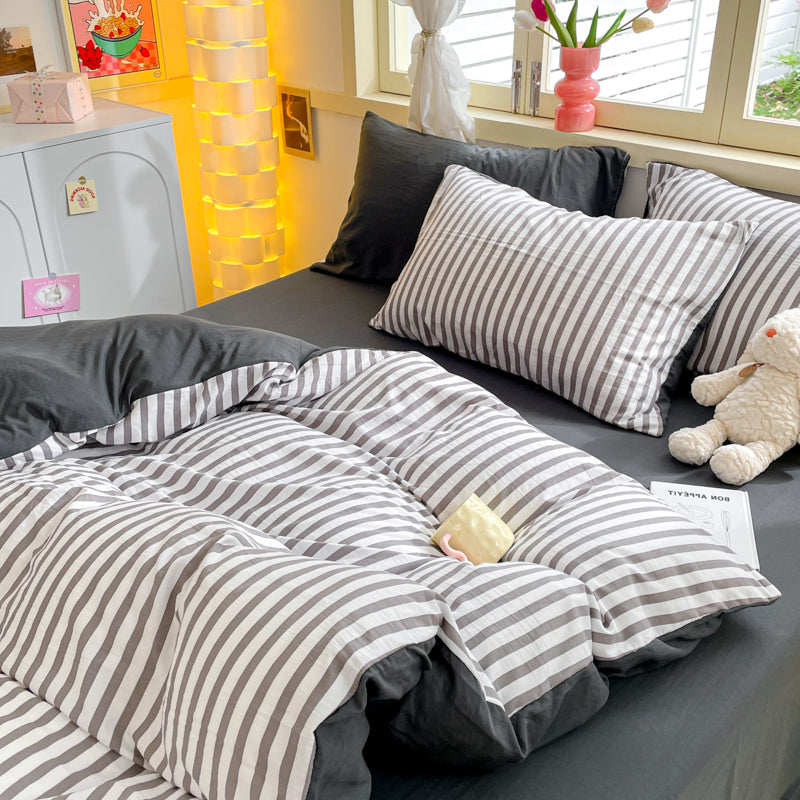 Striped Bedding Set / Orange