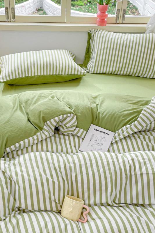 Striped Bedding Set / Orange