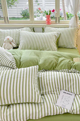 Striped Bedding Set / Green