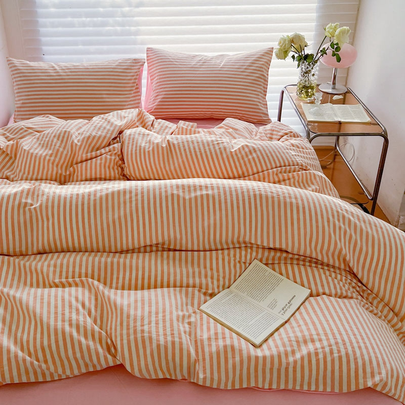 Striped Bedding Set / Purple