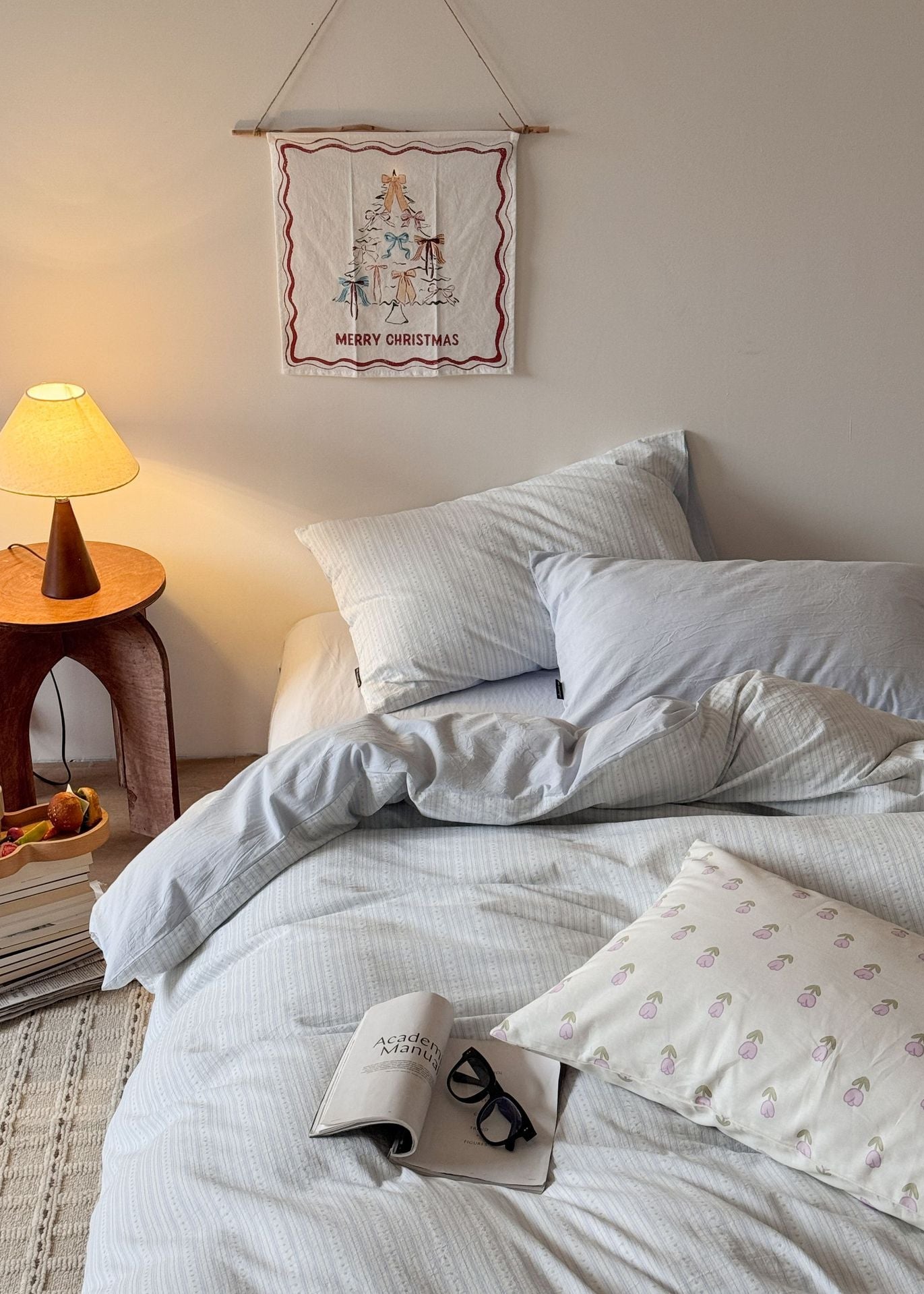 Peony Jacquard Bedding Set / Blue