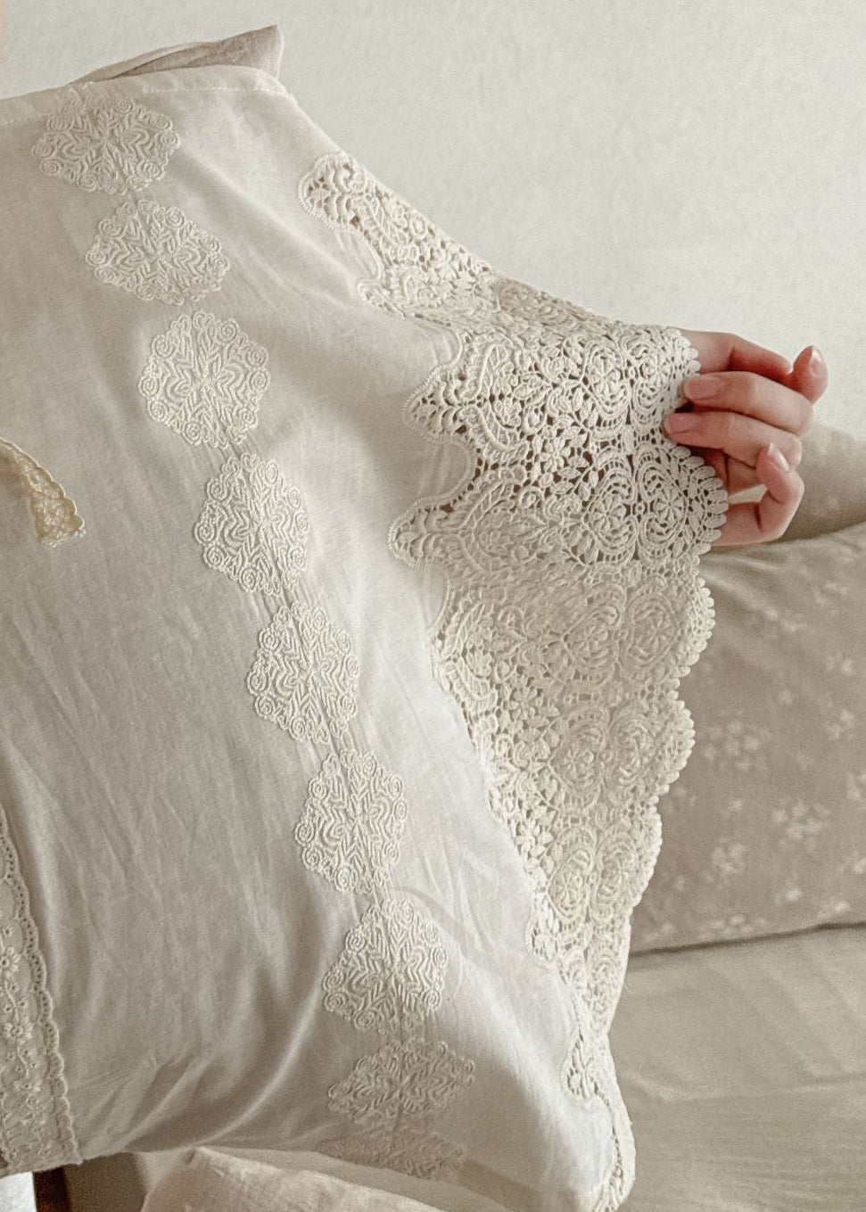 Cedar Floral Lace Bedding Bundle