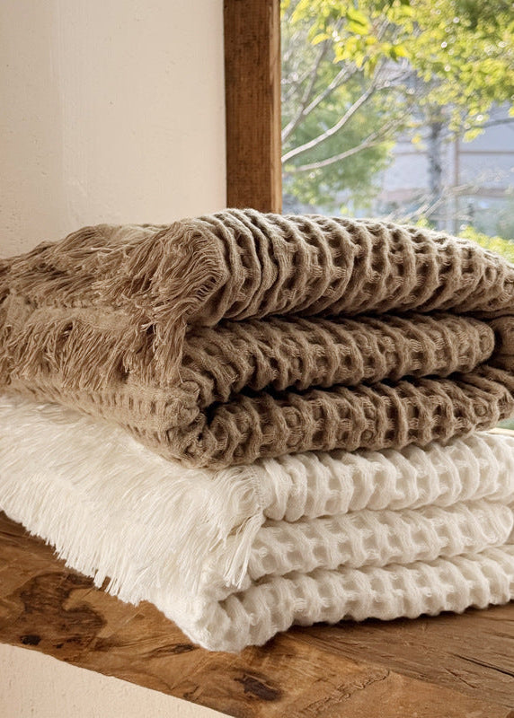 Arabella Tassel Throw Blanket / Brown