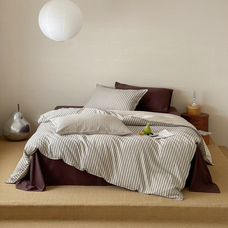 Elina Striped Bedding Set / Black Stripes