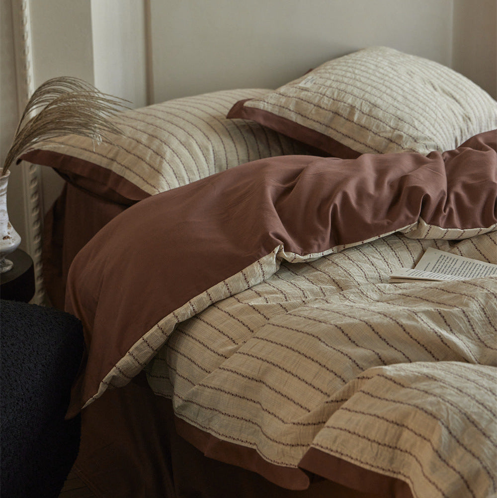 Emery Jacquard Bedding Set / Brown