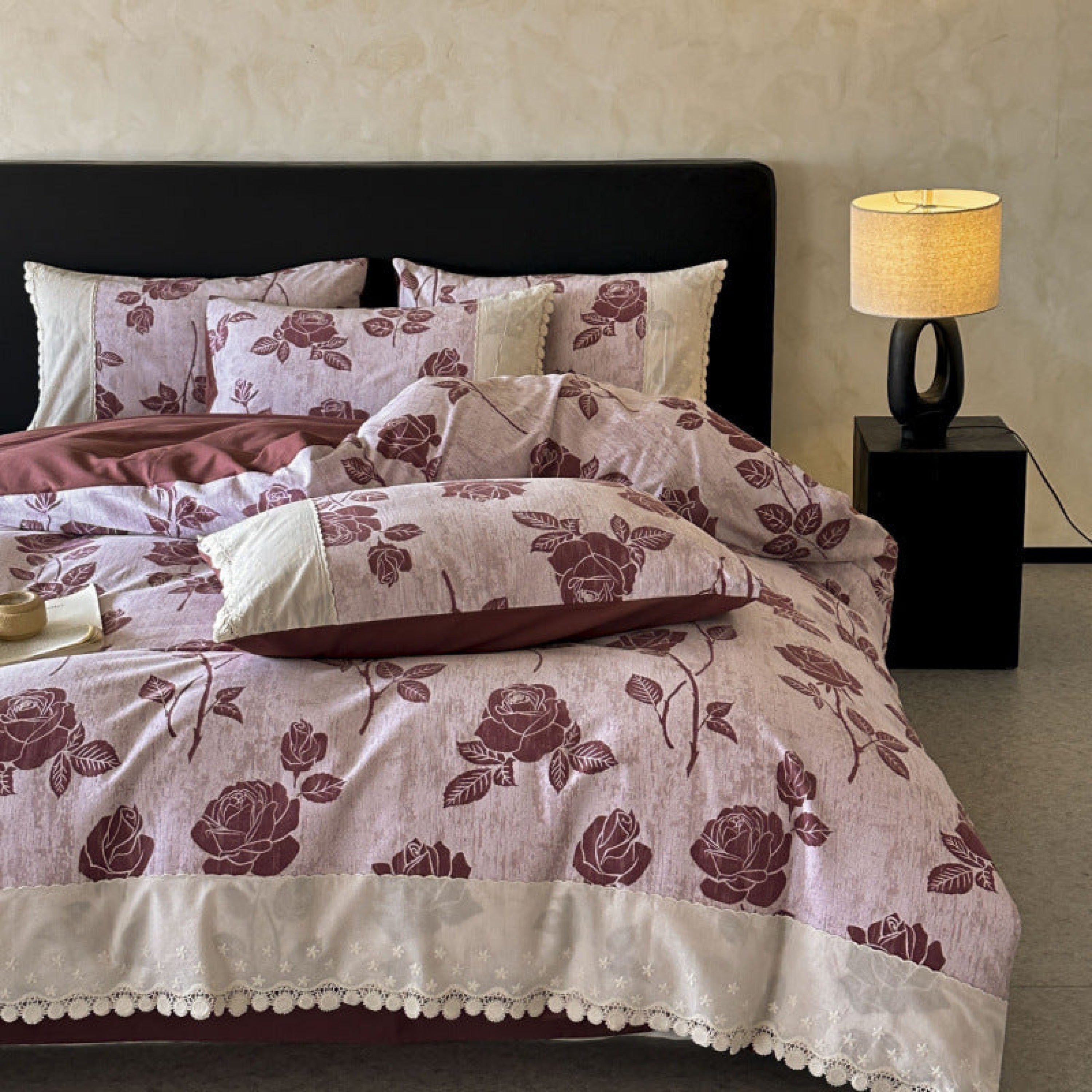 Evie French Floral Lace Bedding Set / Red