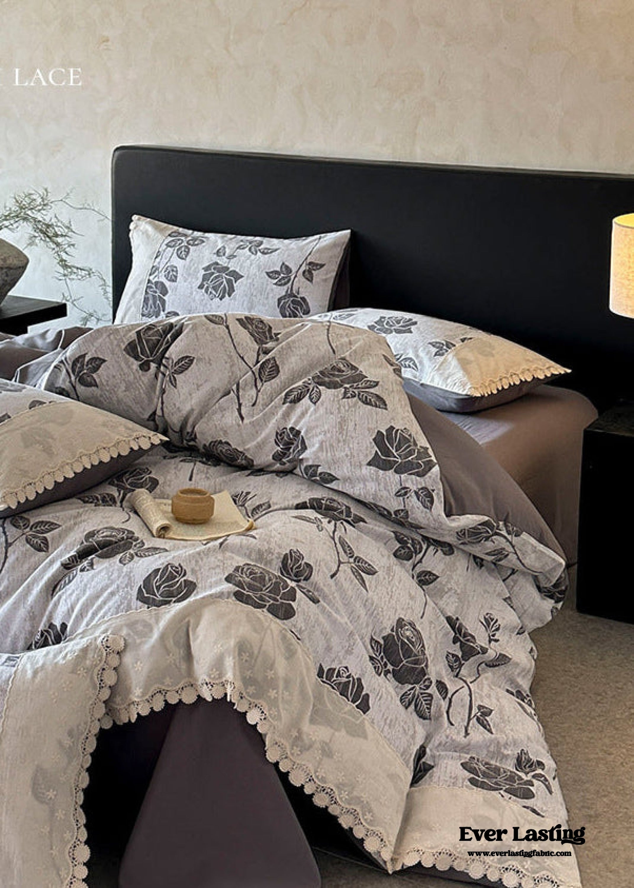 Evie French Floral Lace Bedding Set / Red