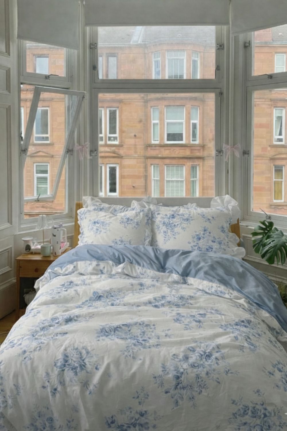 French Ruffle Floral Small Room Bedding Set / Blue