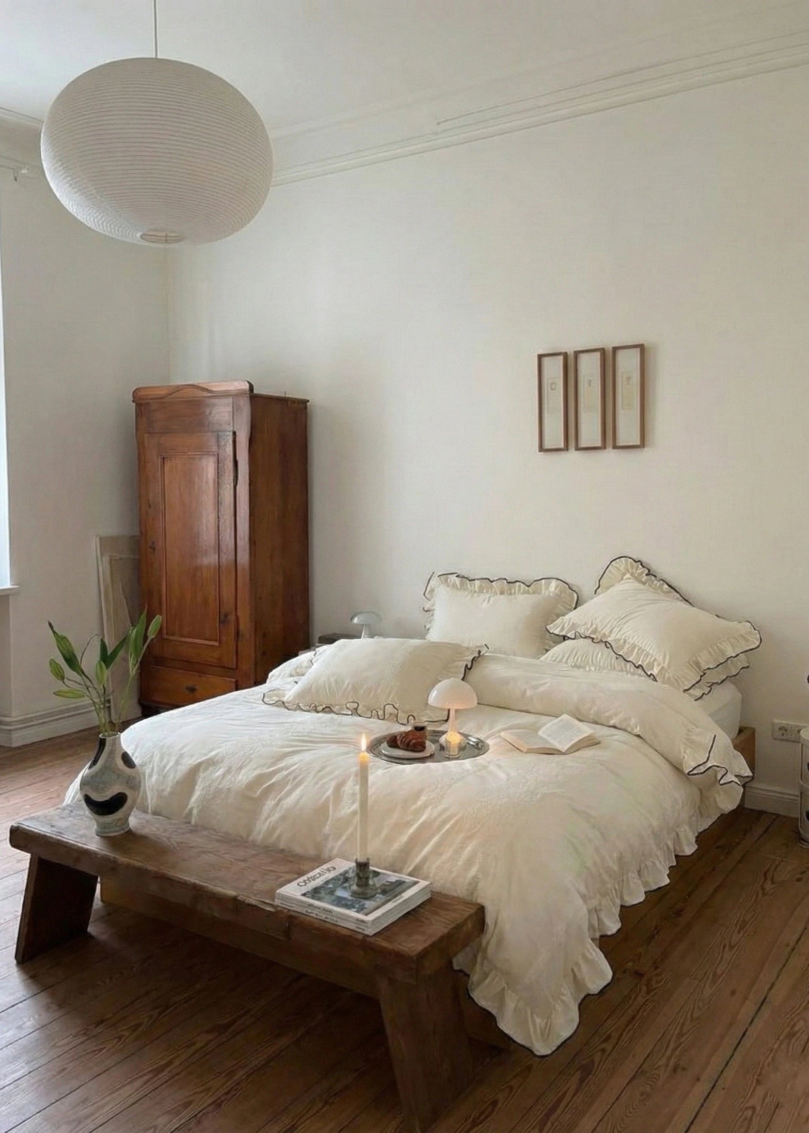 Silky Ruffle Small Room Bedding Set / Ivory White