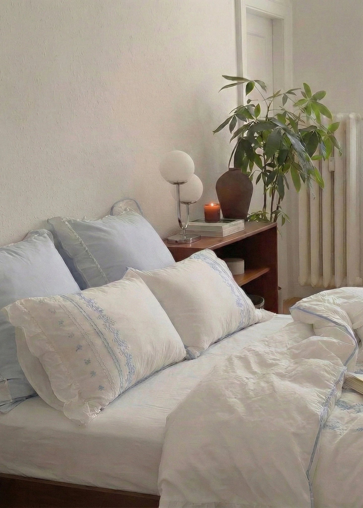 Embroidered French Lace Ruffle Small Room Bedding Set / Blue