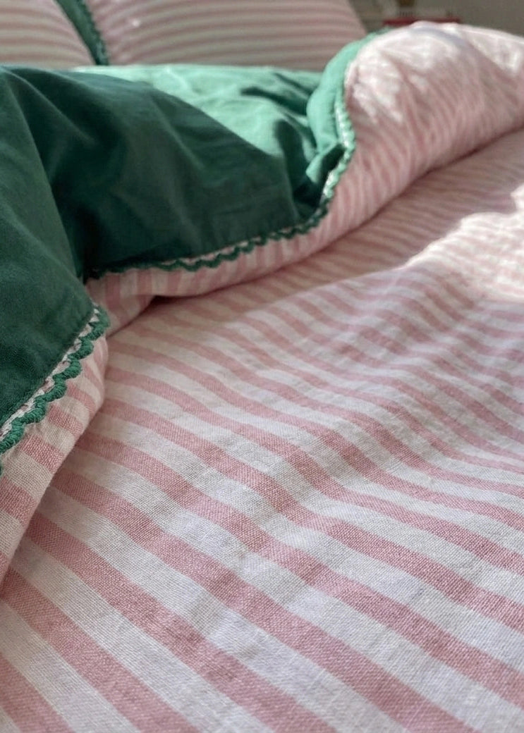 Pepper Candy Stripe Small Room Bedding Set / Fuchsia