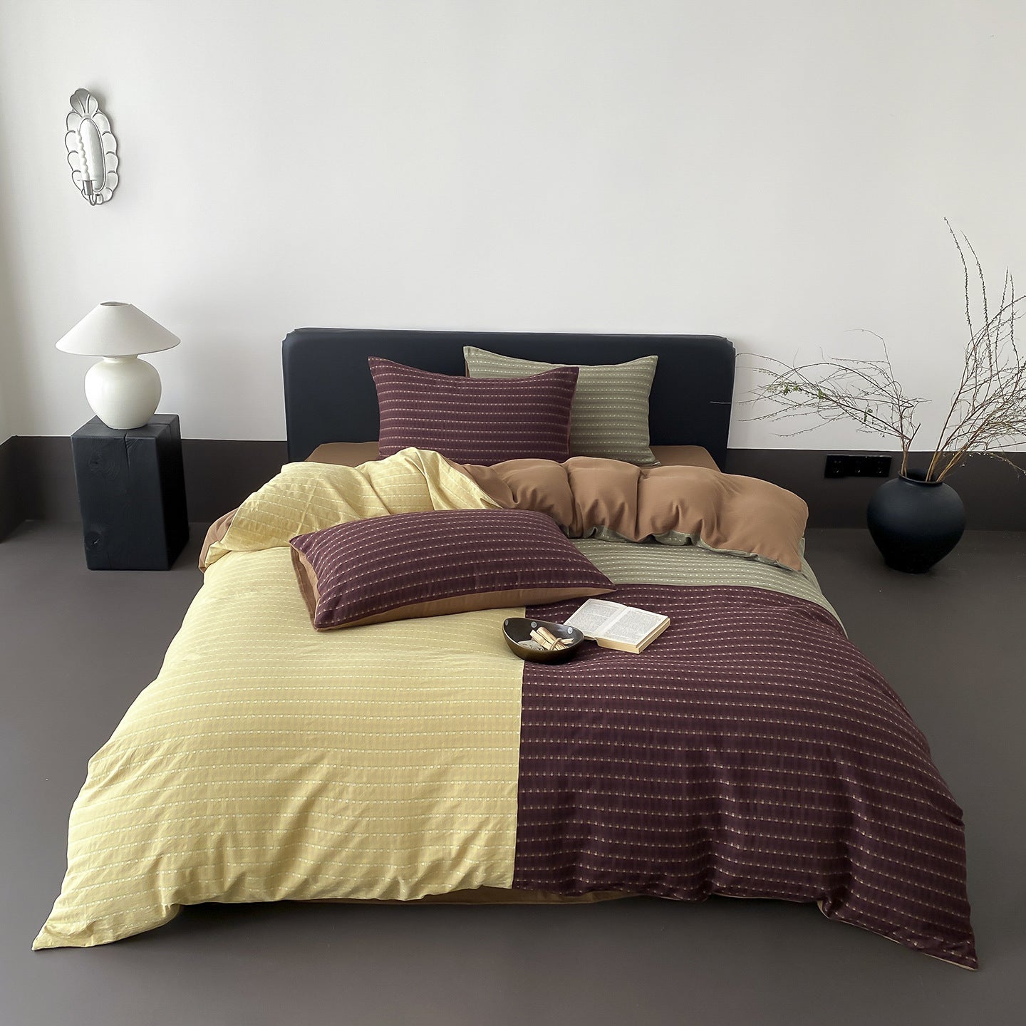 Kaia Jacquard Bedding Set / Yellow + Brown