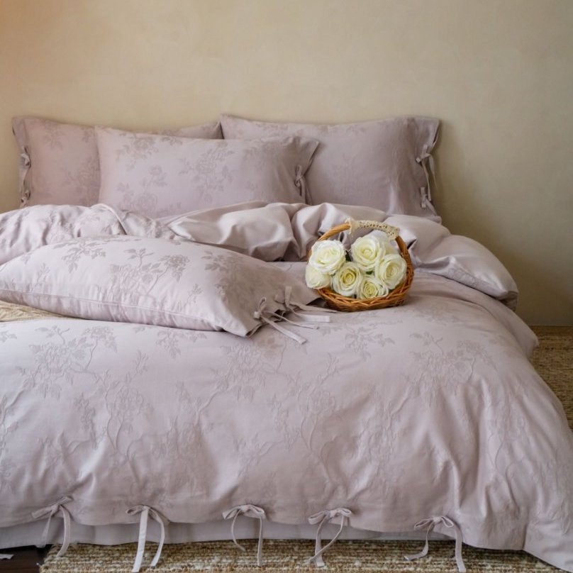 Liora Ribbon Bow Tied Floral Bedding Set / Purple