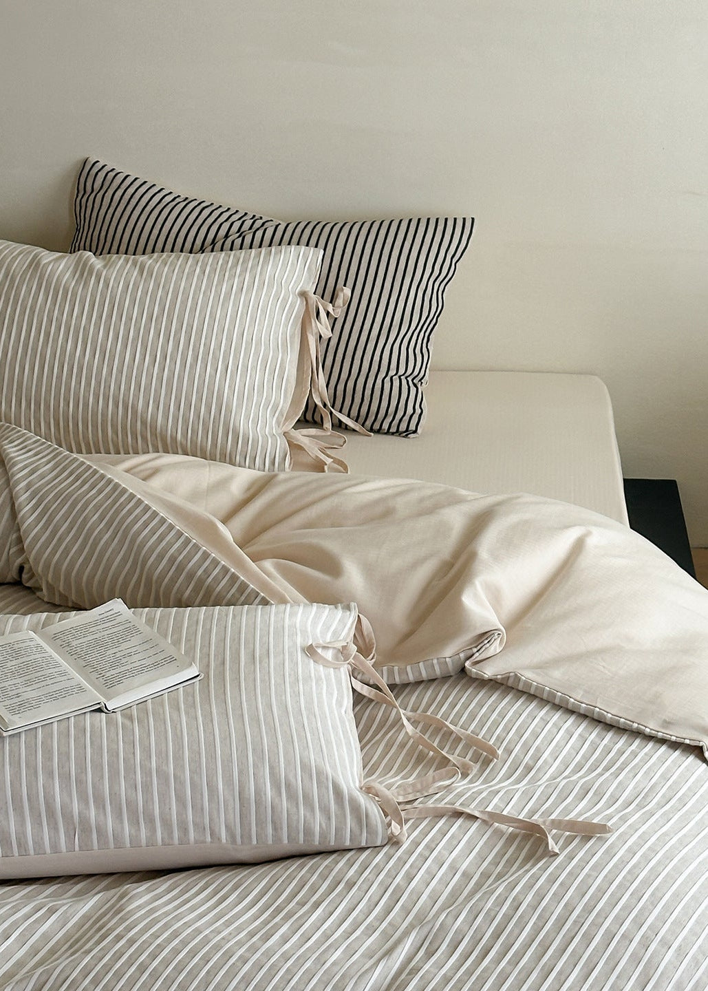 Marina Striped Bedding Set / Beige