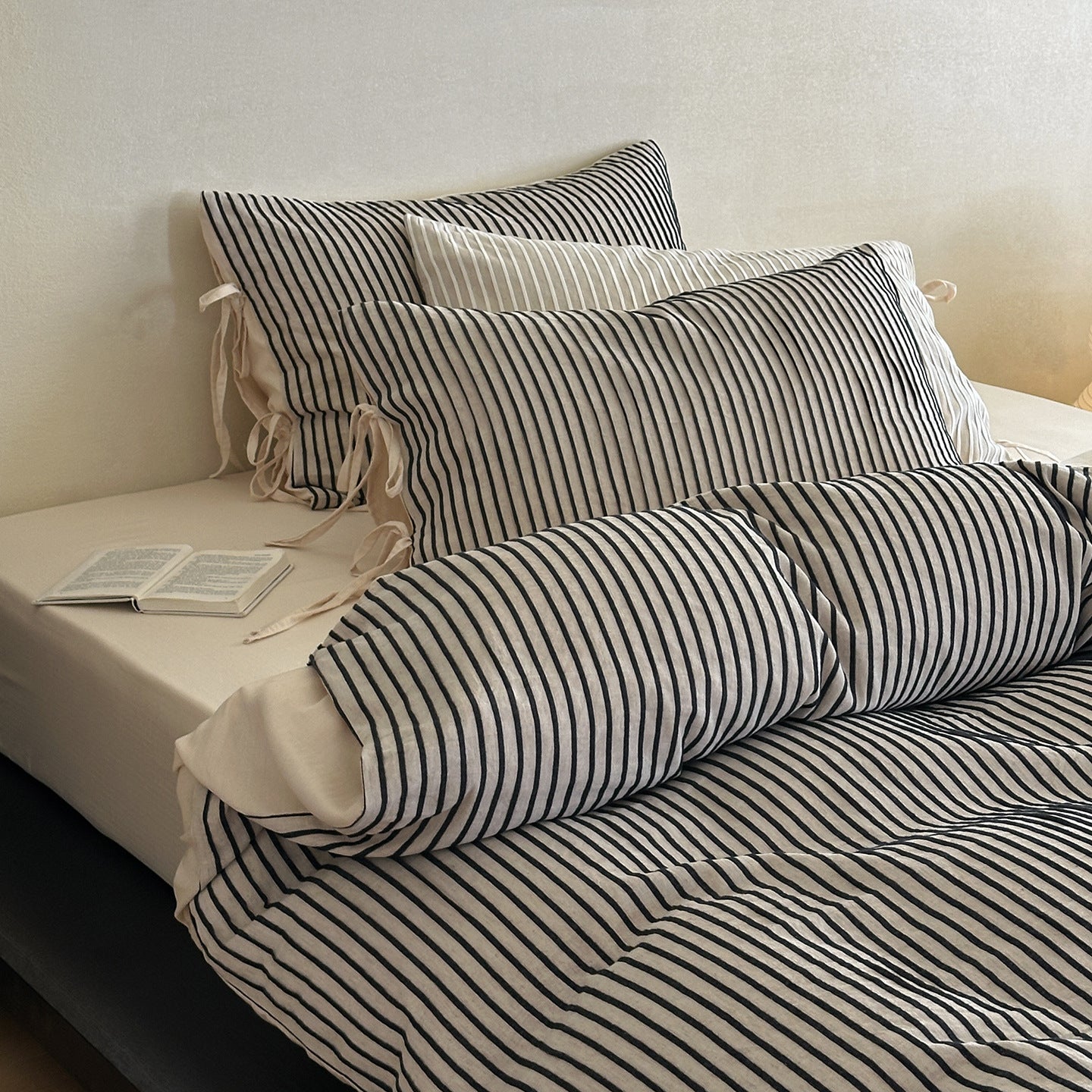 Marina Striped Bedding Set / Beige