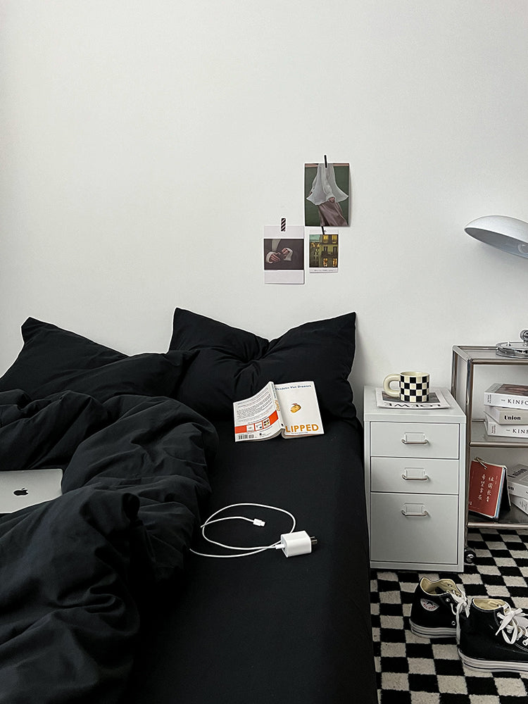 Mixed Color Bedding Set / Pastel Pink + Black