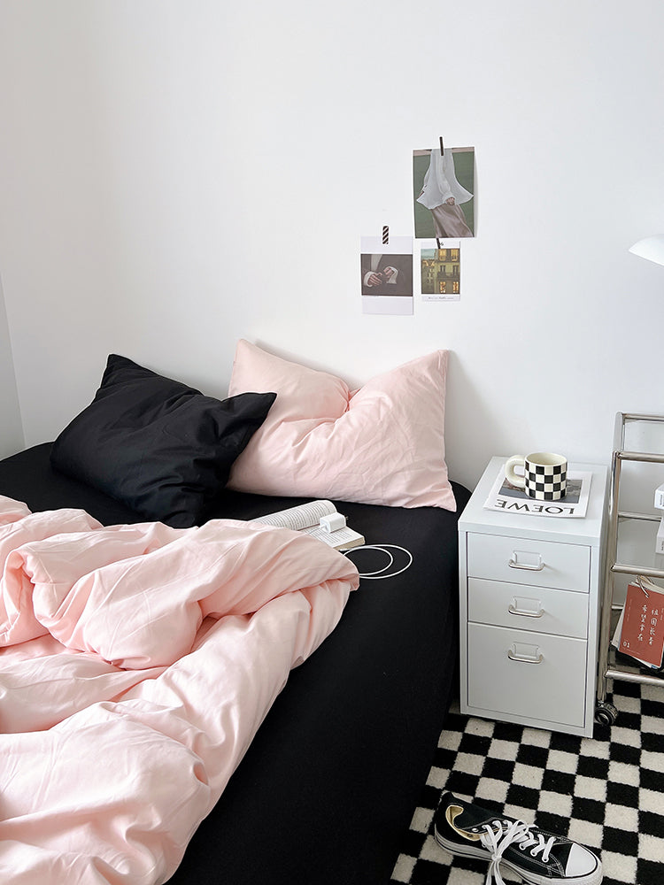 Mixed Color Bedding Set / Pastel Pink + Black
