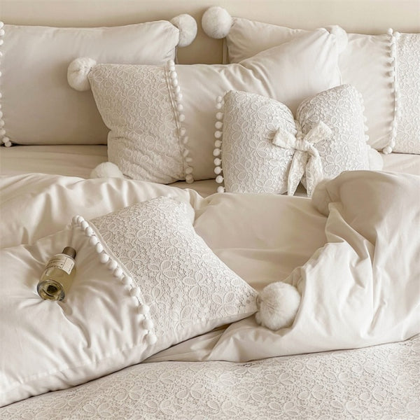 French Sweet Lace Plush Ball Bedding Set / White