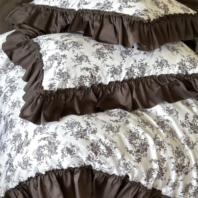 Aimé Romantic Vintage Ruffle Bedding Set / White