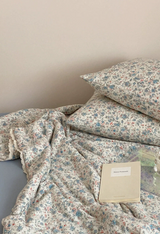 Earthy Cottagecore Floral Comforter Blanket Set / Brown