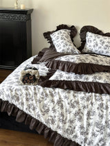 Aimé Romantic Vintage Ruffle Bedding Set / White