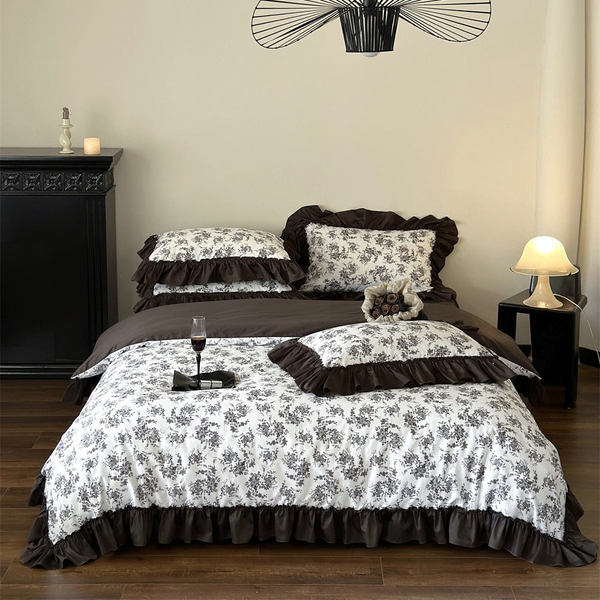 Aimé Romantic Vintage Ruffle Bedding Set / Gray