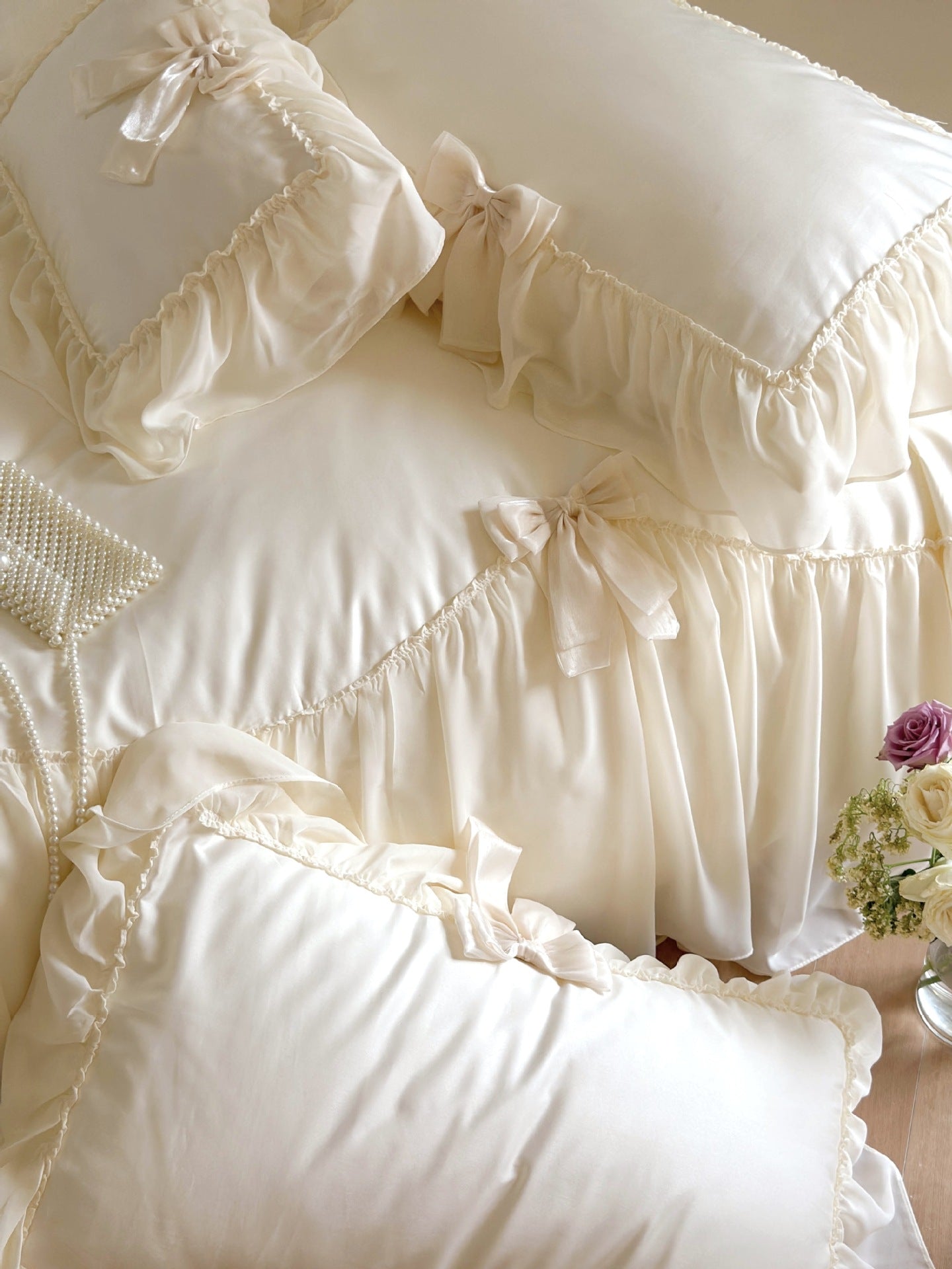 Ribbon Bow Airy Lace Bedding Set / Cream White